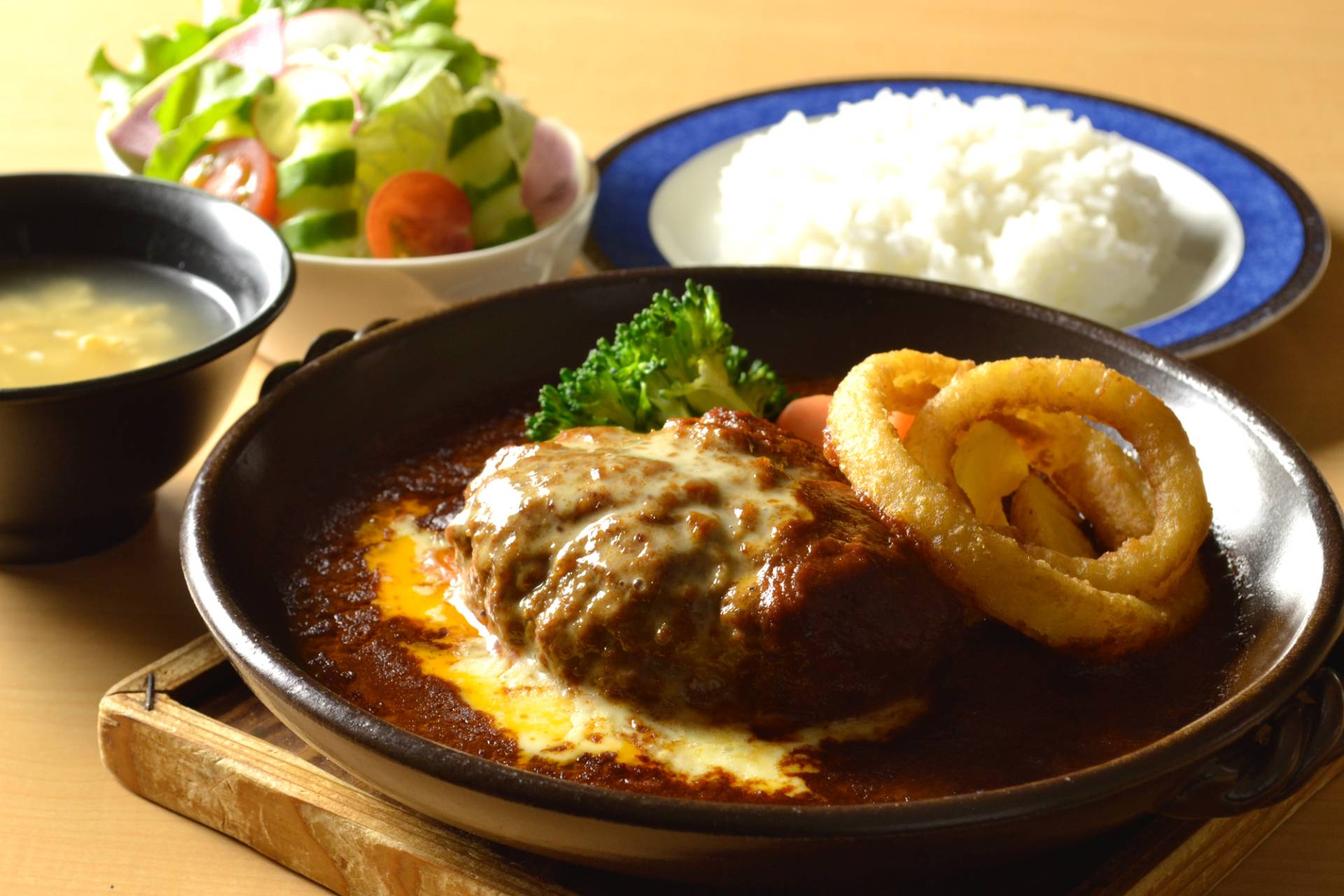 煮込みハンバーグセット